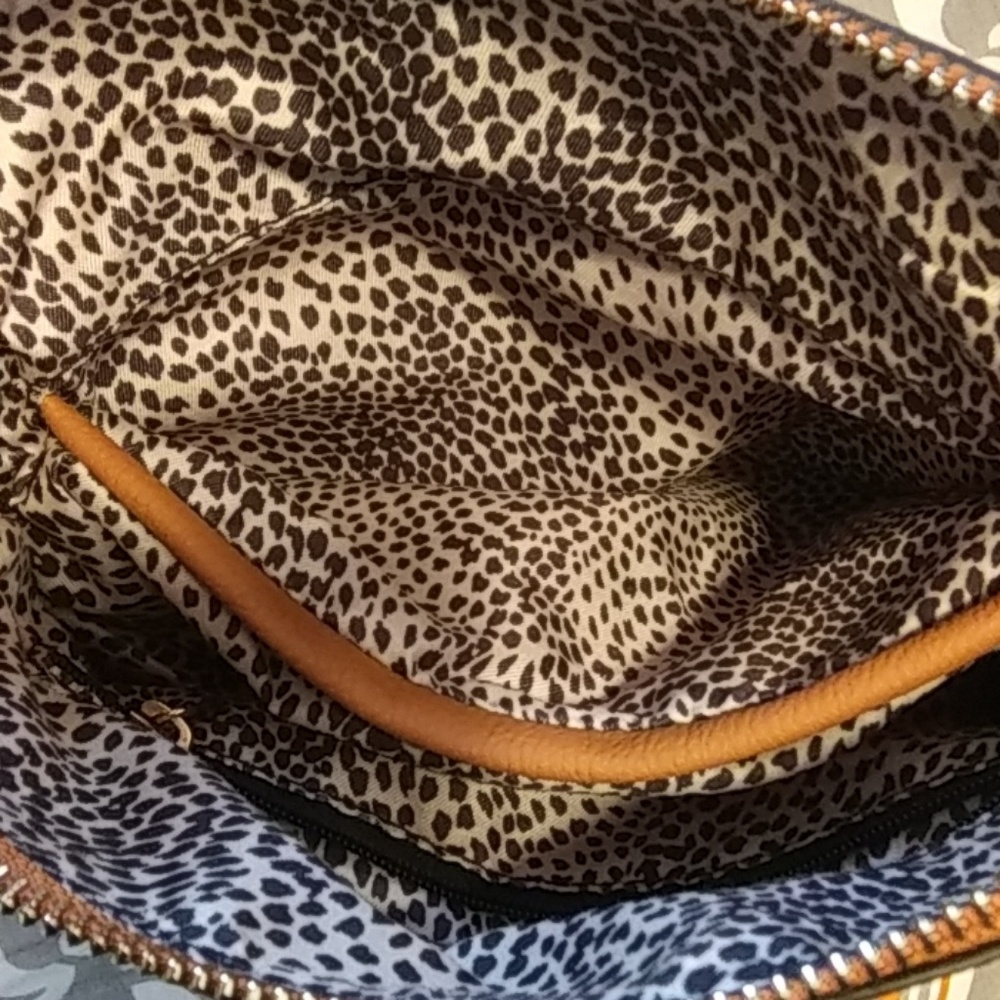 ALYSSA CROSSBODY BAG LEAD FREE& VEGAN LEATHER - Picture 5 of 8